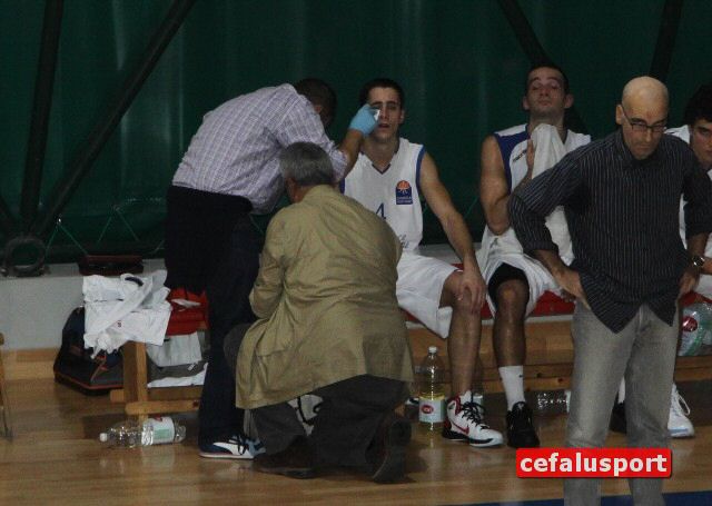 101128_sport 111y_tn.jpg